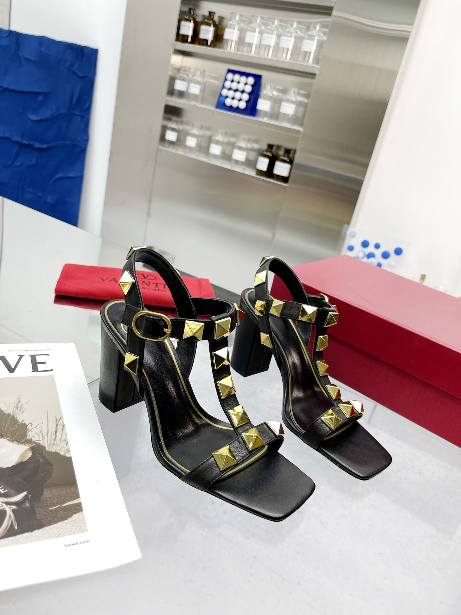 [Valen*tino]〰 Sandalias con tachuelas Valentino nuevas, de primera calidad Exterior: piel de oveja i