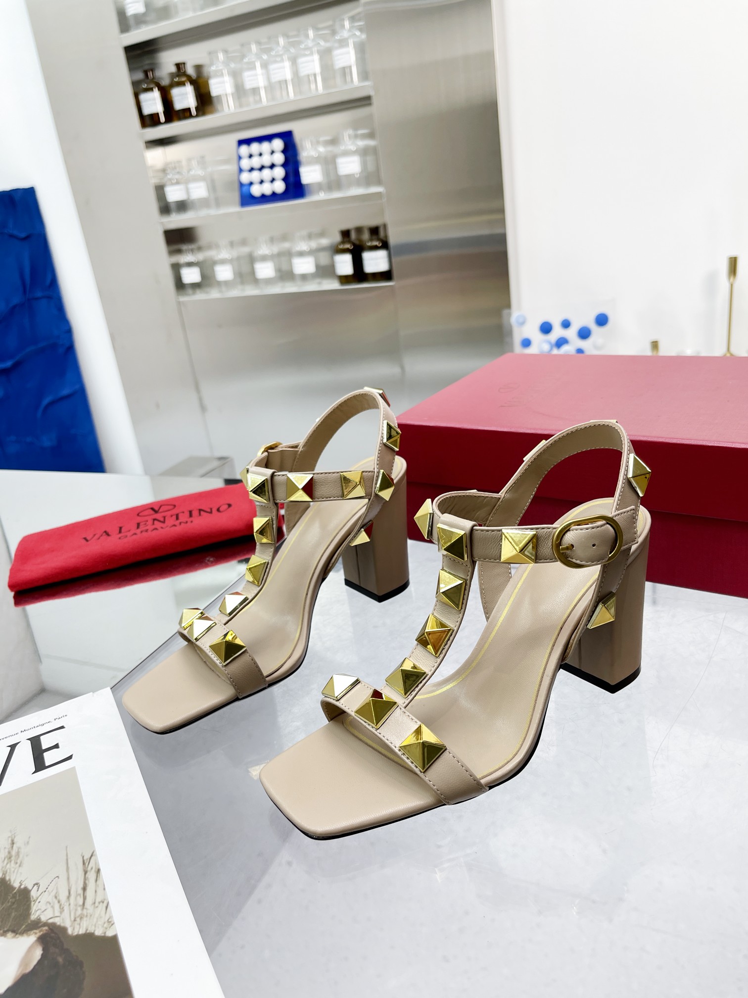 [Valen*tino]〰 Sandalias con tachuelas Valentino nuevas, de primera calidad Exterior: piel de oveja i