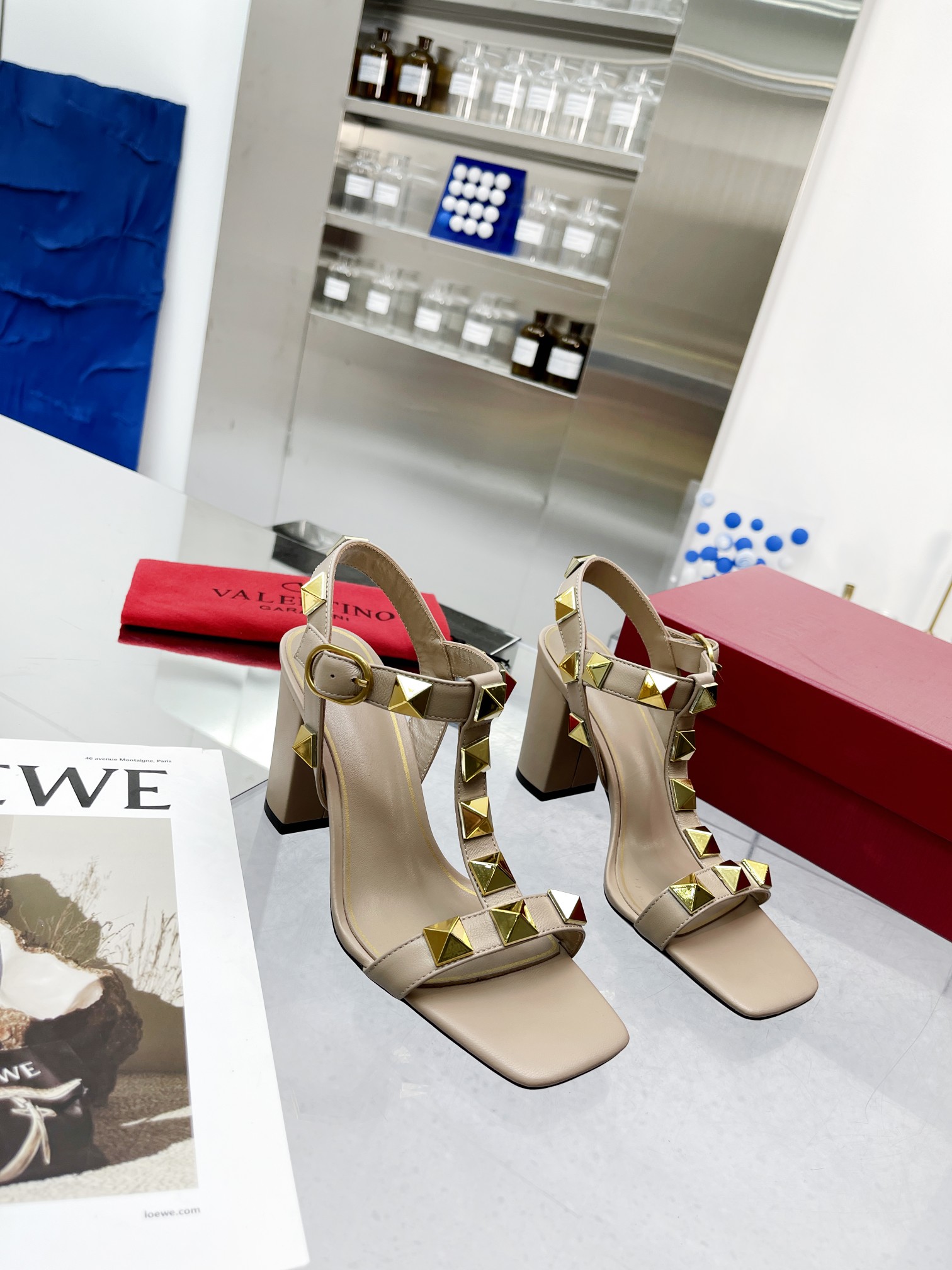[Valen*tino]〰 Sandalias con tachuelas Valentino nuevas, de primera calidad Exterior: piel de oveja i