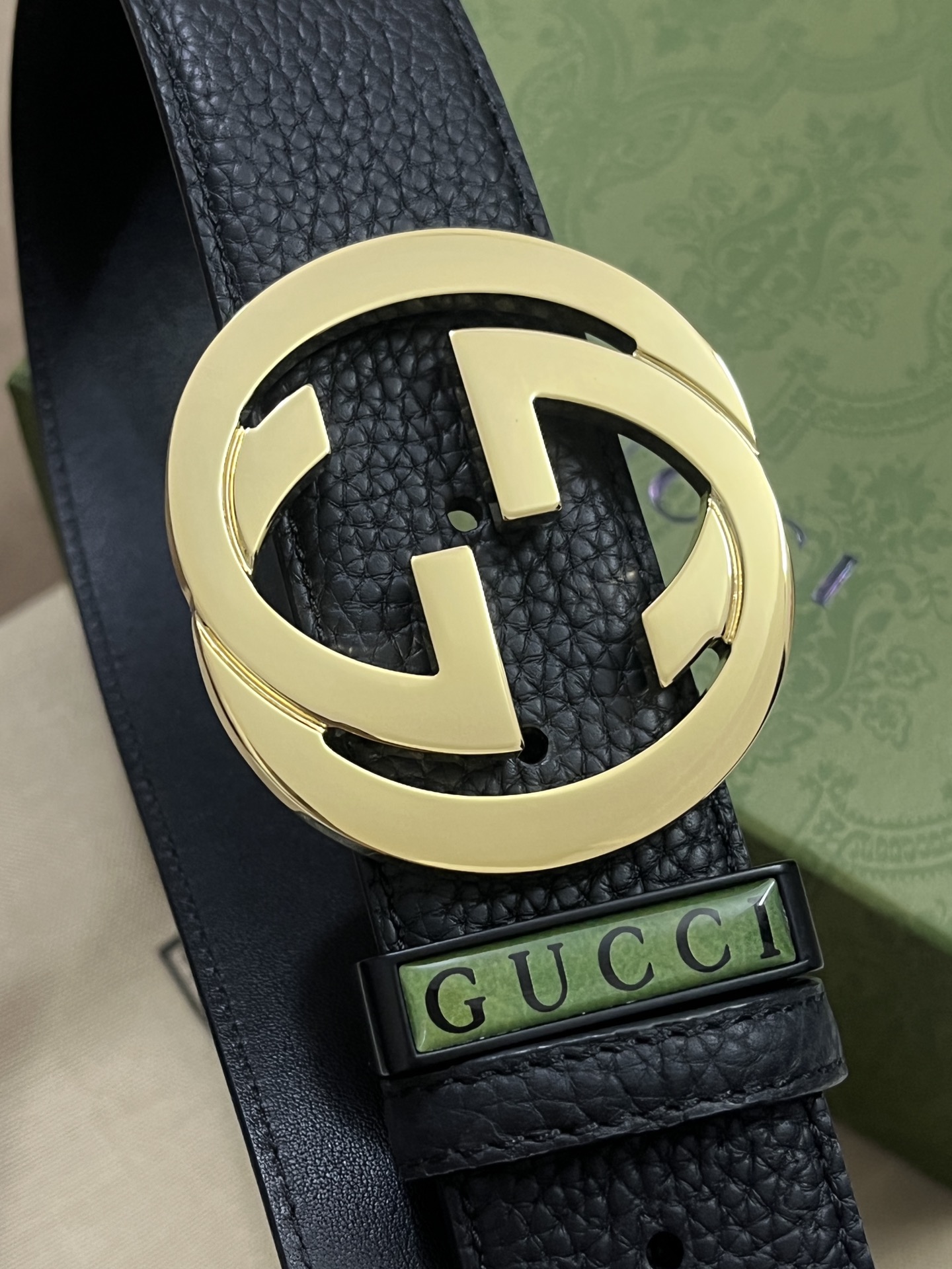 🎁150 GUCCI.古驰 
全套包装 3.8cm带身双面采用进口牛皮精制而成 触感厚实 纹路清晰 搭配精品亮面钢扣