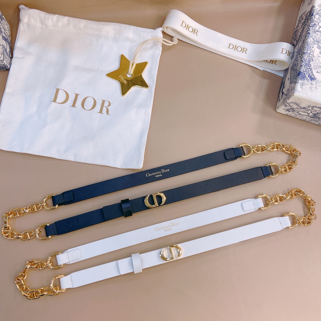 迪奥本季新款标志性DiorCaro腰