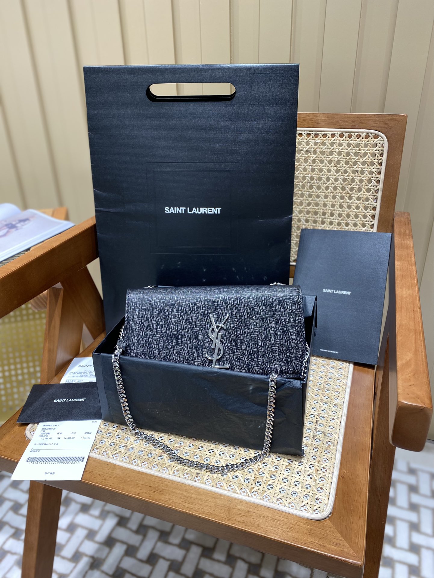 YSL 𝑲𝒂𝒕𝒆 𝟮𝟰𝒄𝒎 球纹斜挎链条包 黑色/银扣