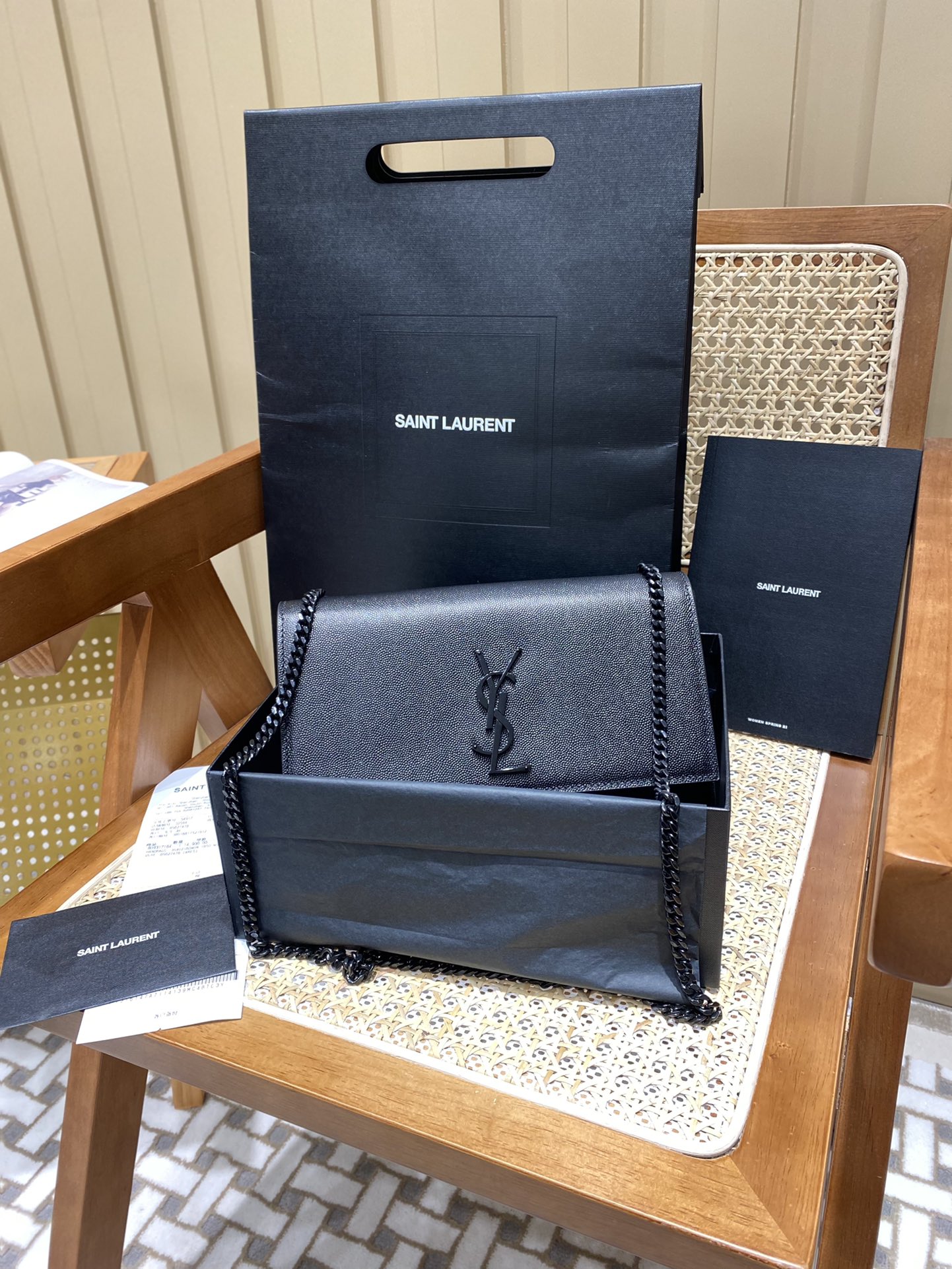 Saint laurent Ysl ๐ฒ๐๐๐ ๐ฎ๐ฐ๐๐ ้พๆกๅ
354021้ป่ฒ็็บน้ปๆฃ