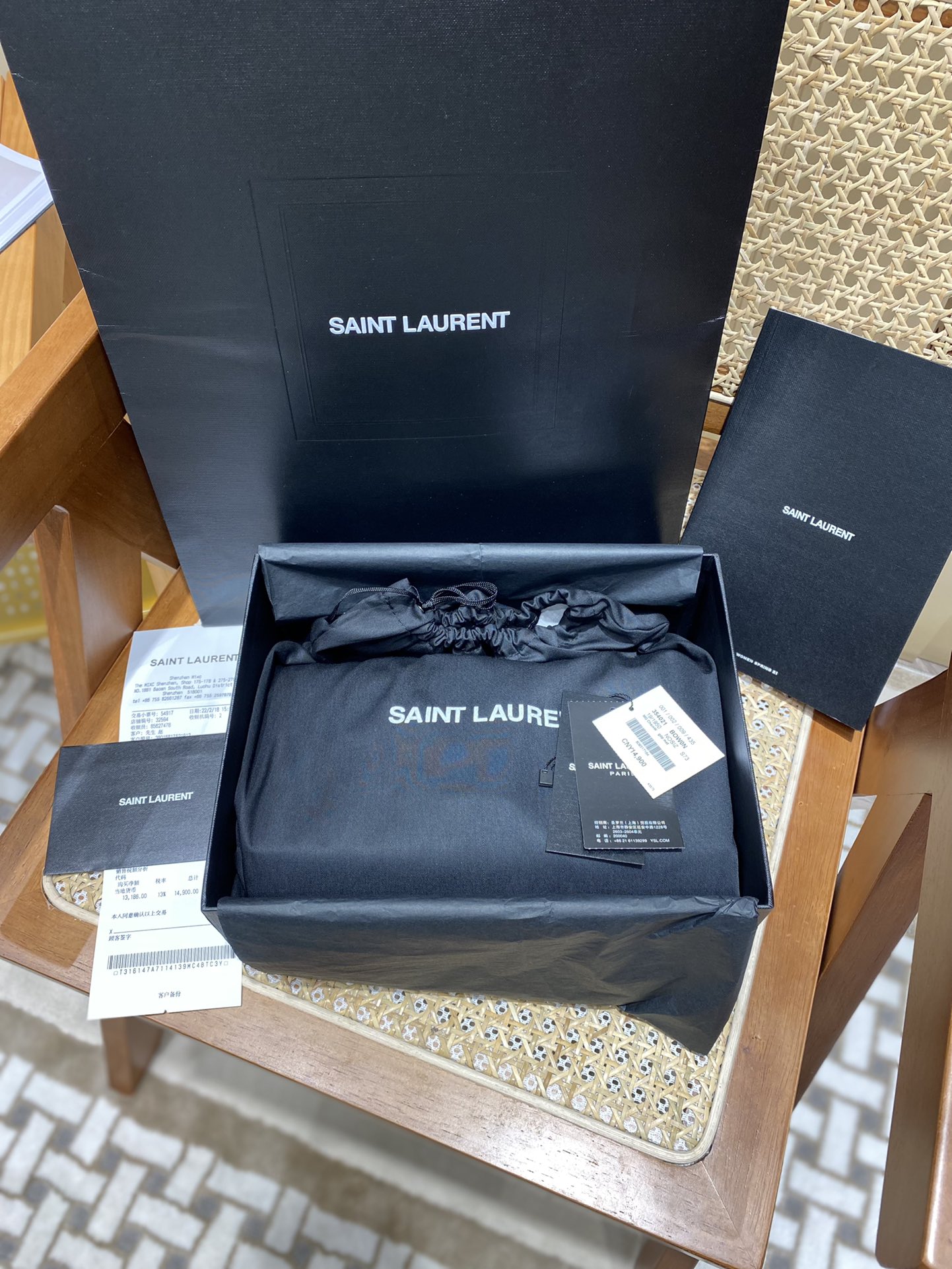 Saint laurent Ysl ๐ฒ๐๐๐ ๐ฎ๐ฐ๐๐ ้พๆกๅ
354021้ป่ฒ็็บน้ปๆฃ