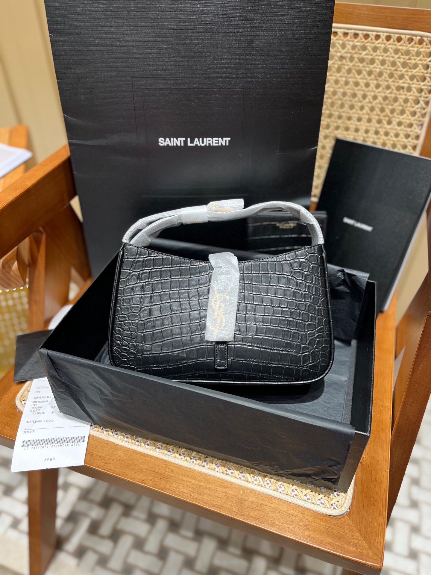 Saint laurent Ysl LE 5 À 7 鳄鱼纹腋下包 657228黑色