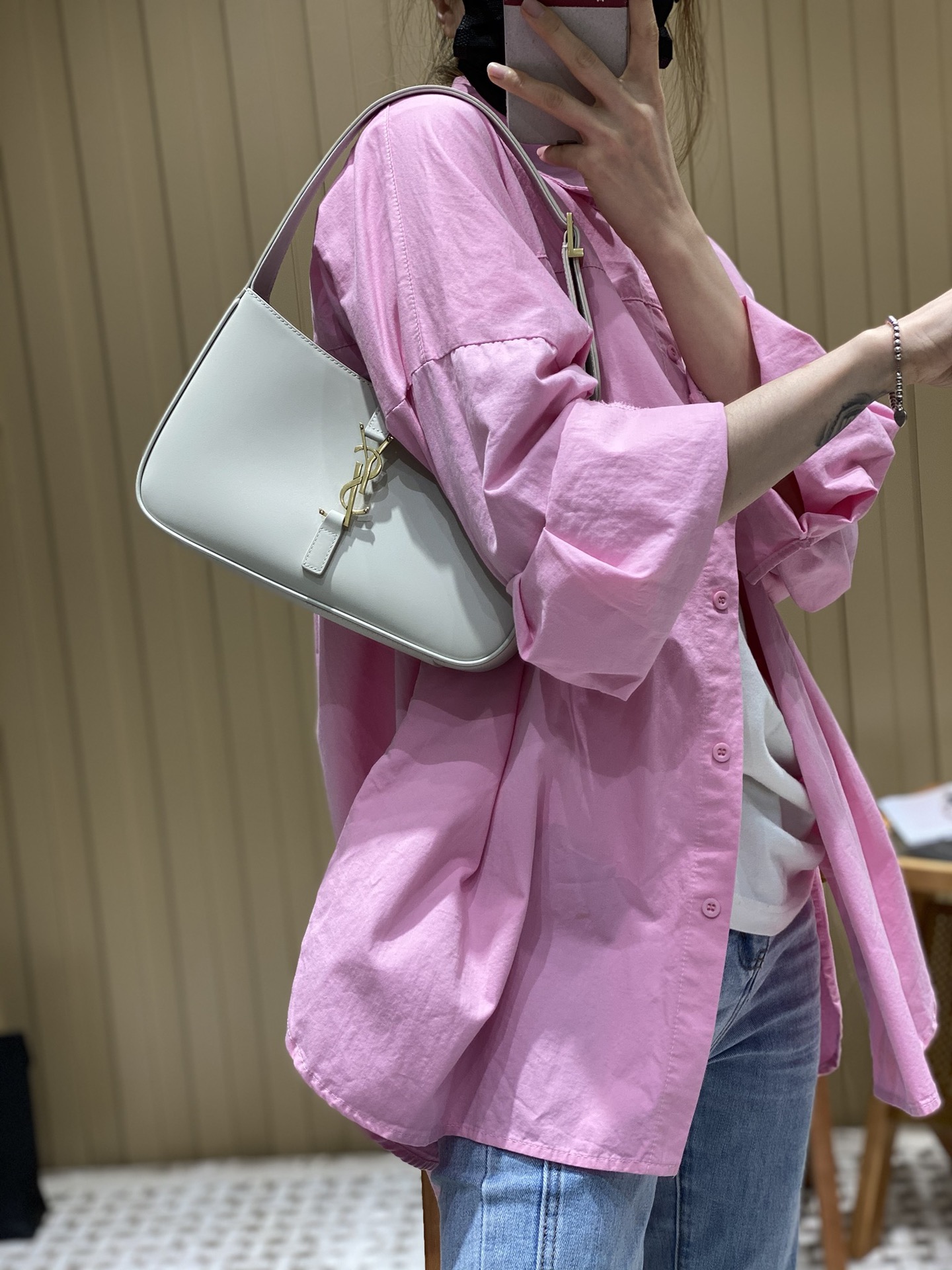 Saint laurent Ysl LE 5 À 7 平纹腋下包 657228白色