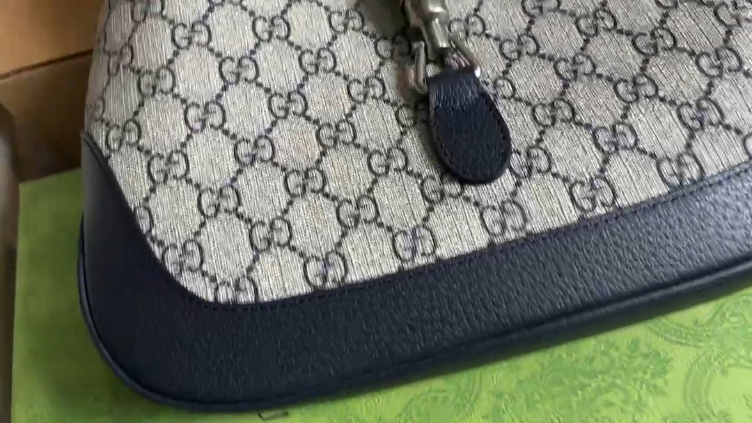 GGGucci UN3AG 古驰Aria-时尚咏叹调系列1916腋下包蓝色/pvc出货型号：678843