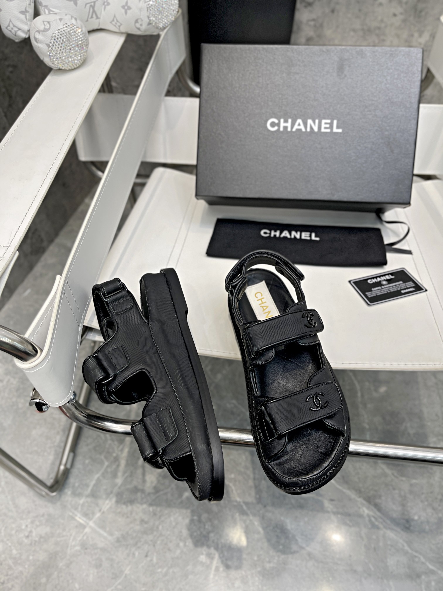 CHANE * sandalias pequeña fragancia / contador fuera de stock rey, super versátil, en el pie de un s