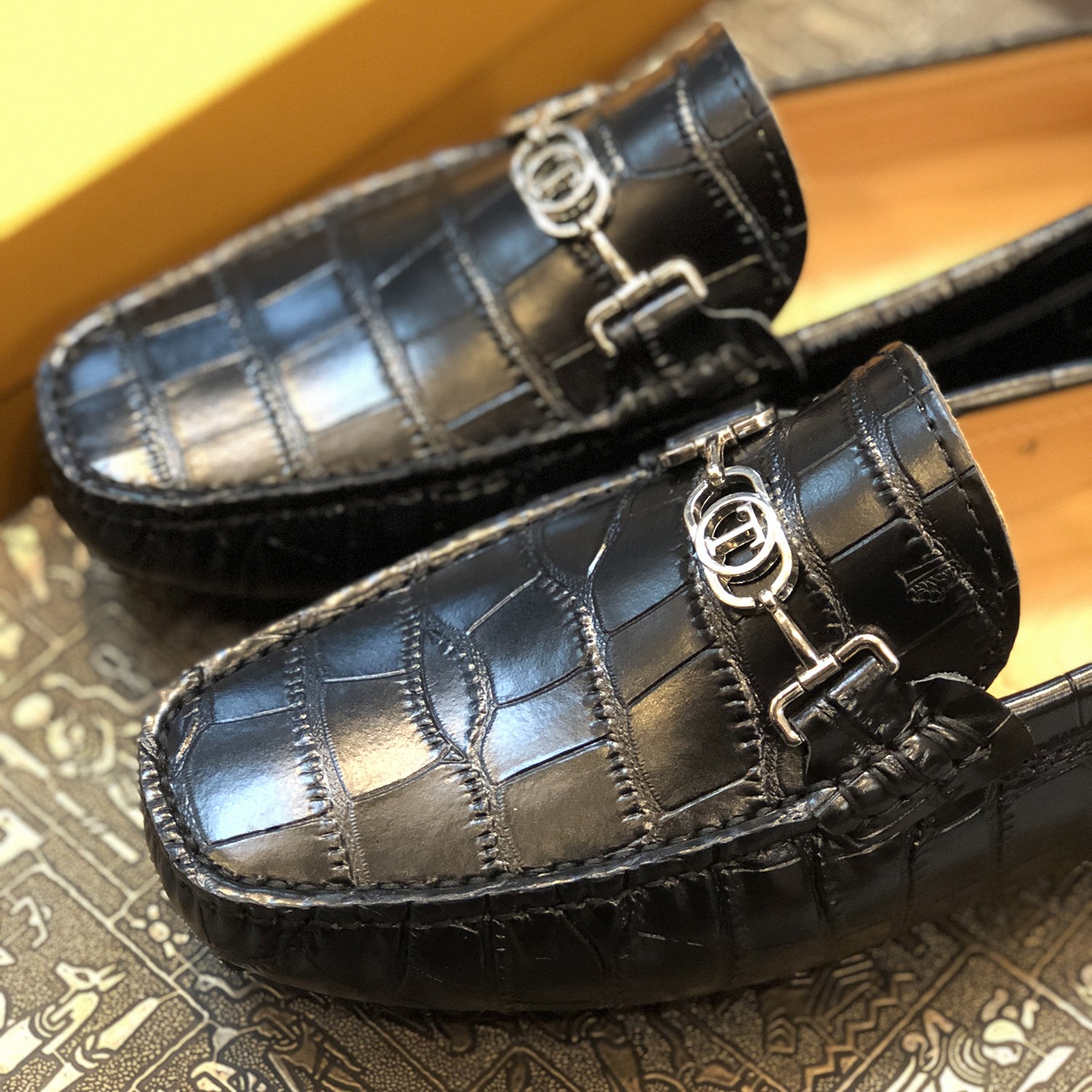 P625 Men’s Crocodile Almond Bean Shoes, Black, Size 38-45, Original Packaging. - 图片 6