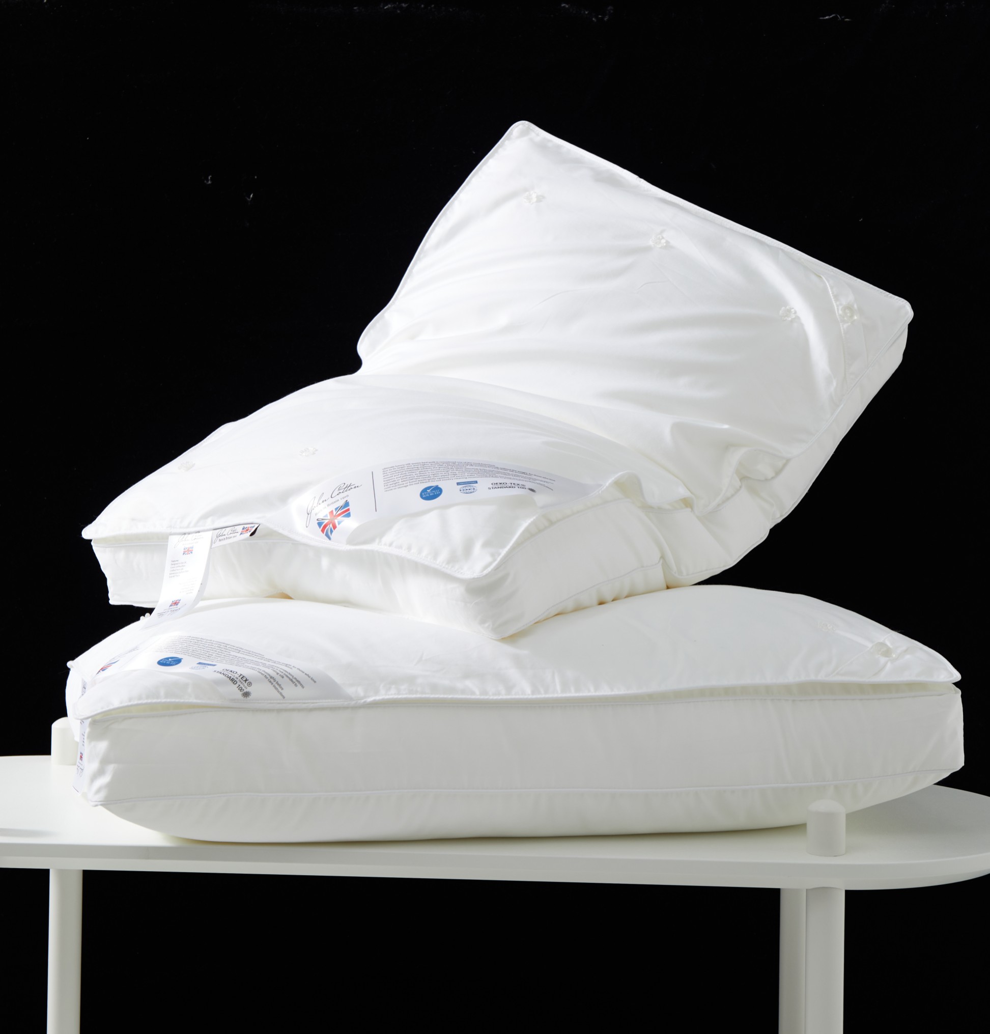 Designed in a standard size compatible with conventional pillowcases, it - Comprehensive 3