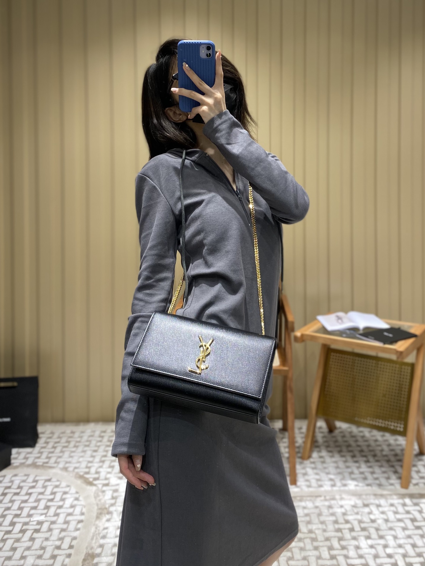 YSL ๐ฒ๐๐๐ ๐ฎ๐ฐ๐๐ ้ฑผๅญ้
ฑๆๆ้พๆกๅ
้ป่ฒ/้ๆฃ