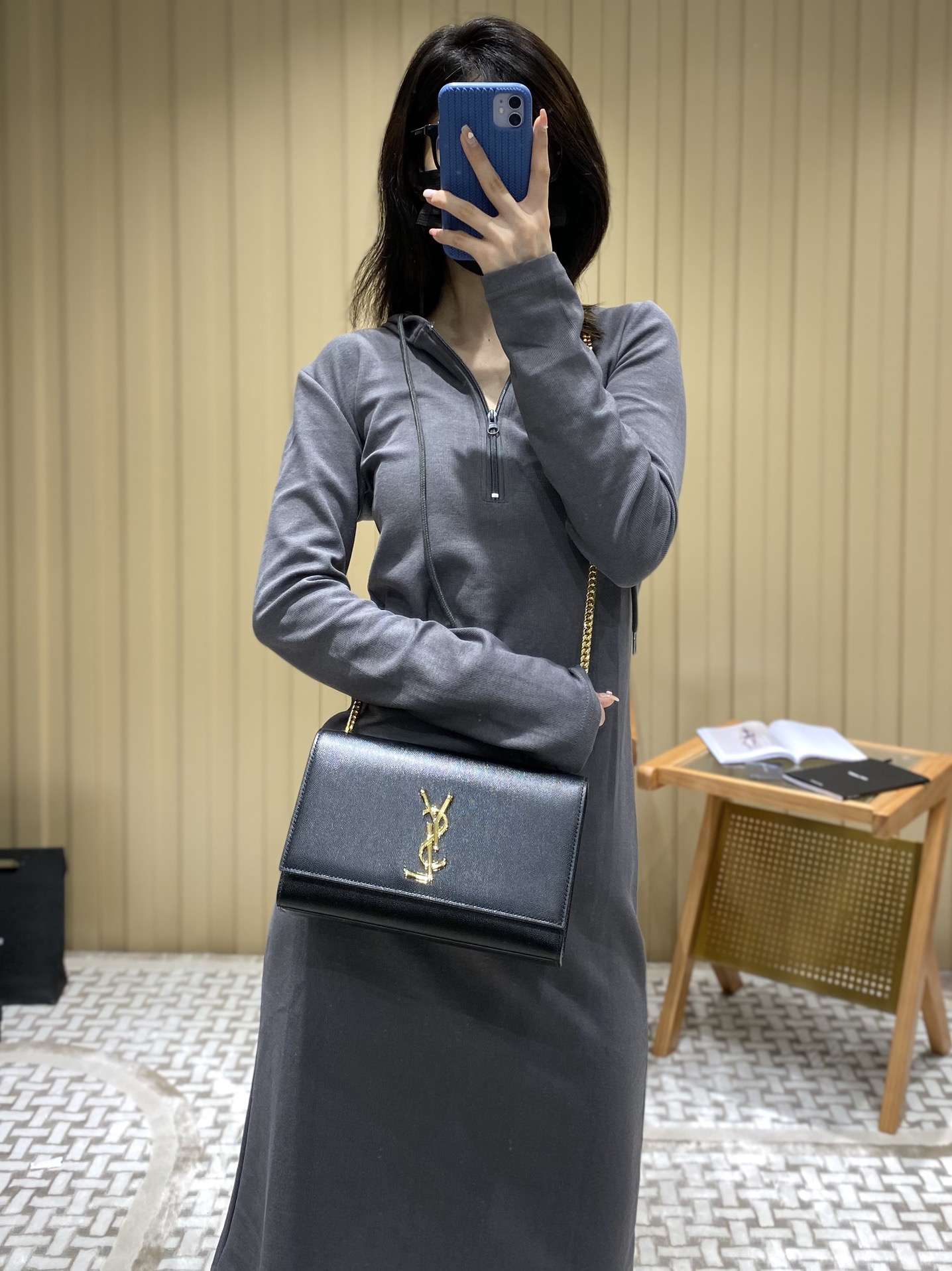 YSL ๐ฒ๐๐๐ ๐ฎ๐ฐ๐๐ ้ฑผๅญ้
ฑๆๆ้พๆกๅ
้ป่ฒ/้ๆฃ
