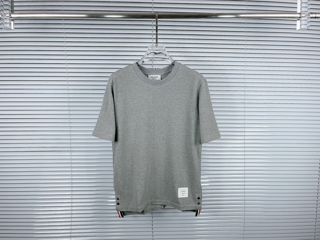 톰브라운 남여공용 반팔 50299 Thom Browne T Shirt