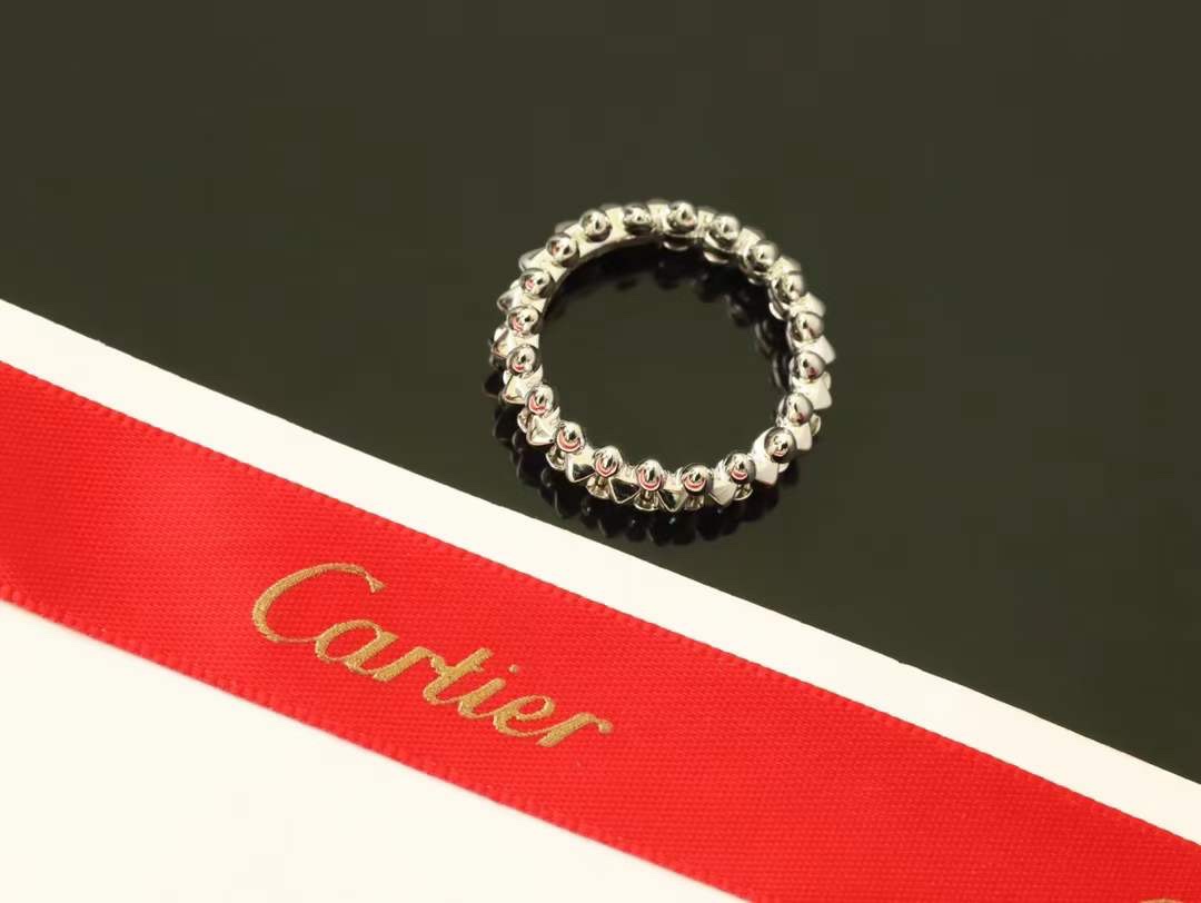 Cartier Cartier 卡地亚新款子弹头 铆钉戒指