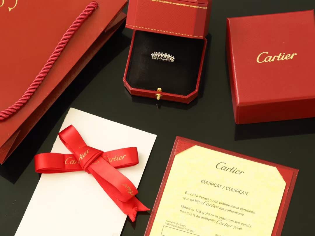 Cartier Cartier 卡地亚新款子弹头 铆钉戒指