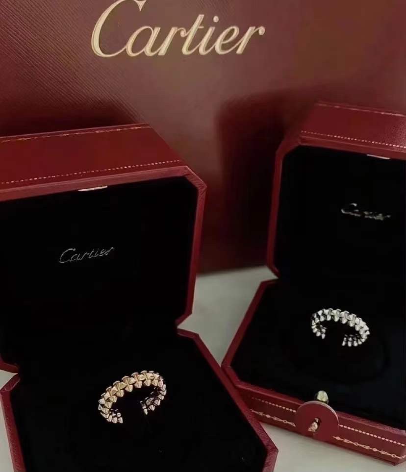 Cartier Cartier 卡‮亚地‬新款子弹头 玫瑰金‮铆色‬钉戒指
