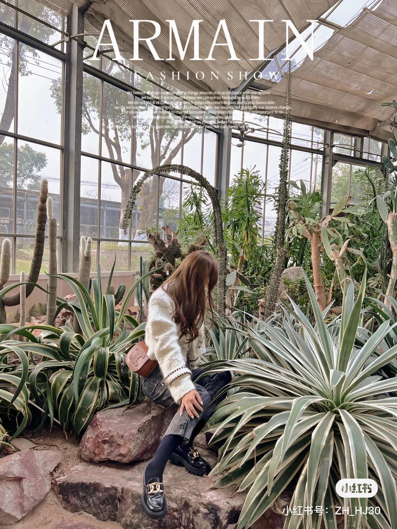 NO:213535,Celine spring saddle bag is so fragrant. A small, large capacity, easy to carry for eight days a week. Celine, celine, celine, celine19860909Celine春款马鞍包真香 小小一只大大的容量,好搭到一个星期背八天,赛琳celine,celine,celine,Bag