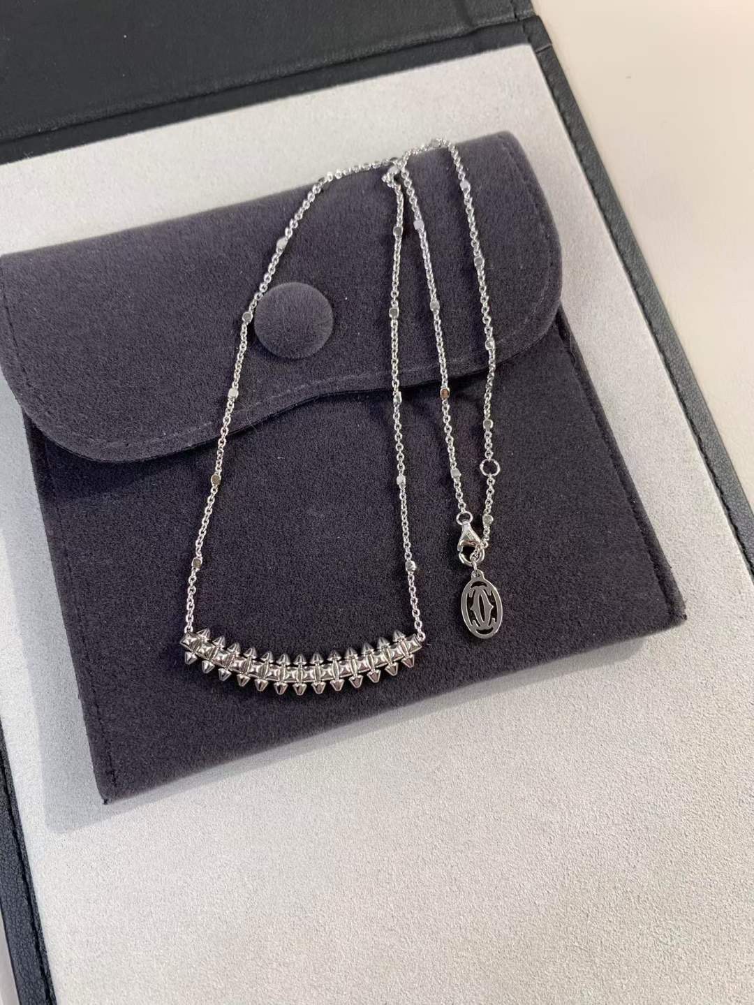 Cartier Cartier 卡地亚款子弹头 银色铆钉项链