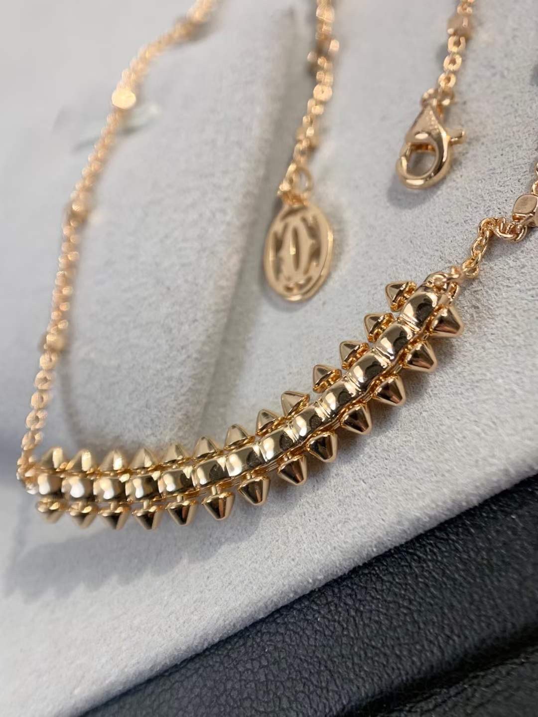 Cartier Cartier 卡‮亚地‬款子弹头 玫瑰金铆钉项链