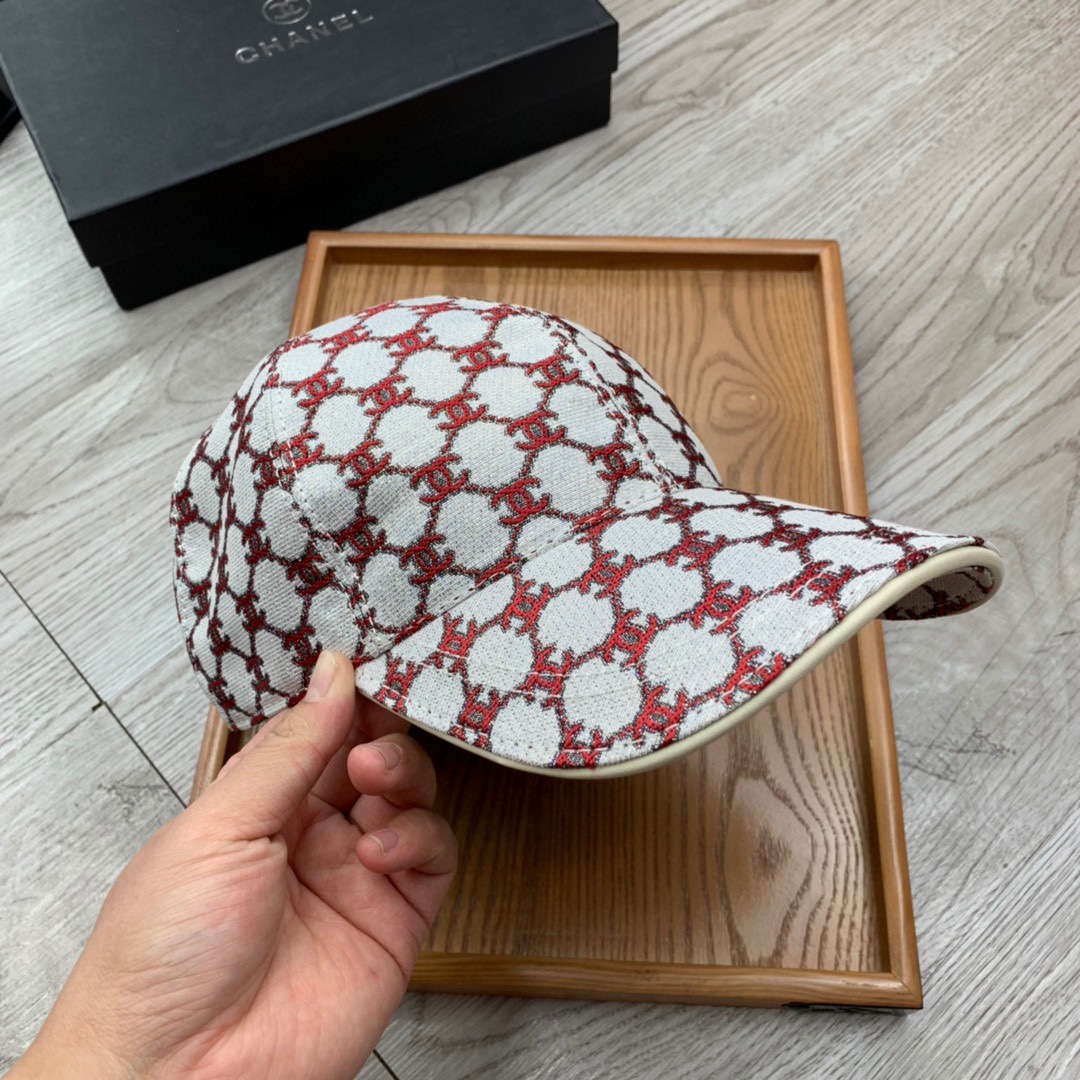 Luxury Fashion Hats: Handcrafted with Care, Oxford Material, Special Details - 图片 4