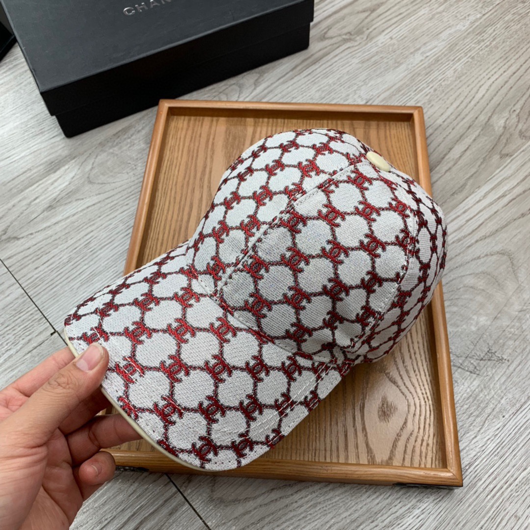 Luxury Fashion Hats: Handcrafted with Care, Oxford Material, Special Details - 图片 6
