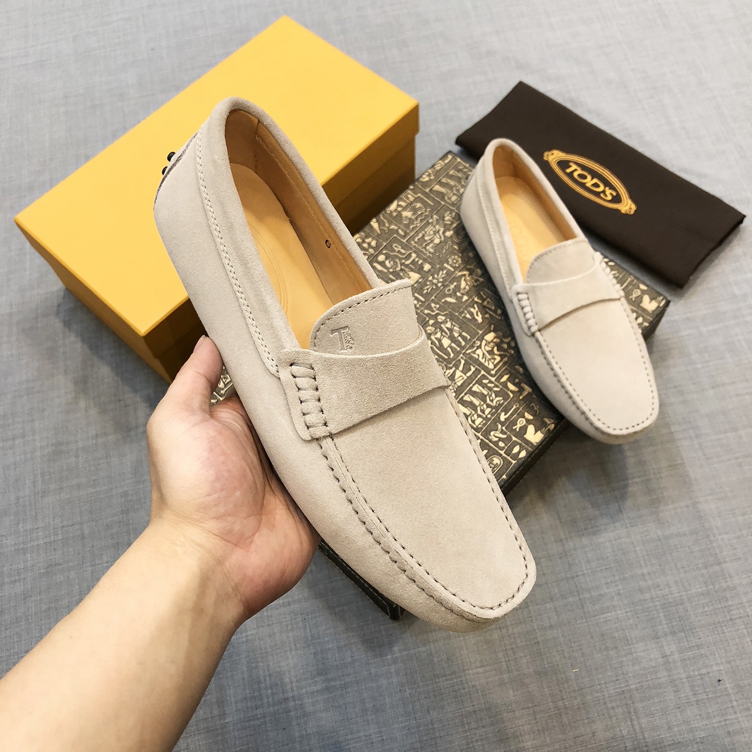High-End Quality Men’s Sand-Skinned Almonds Shoes, Size 38-45, Light Gray, Original Packaging. - 图片 3