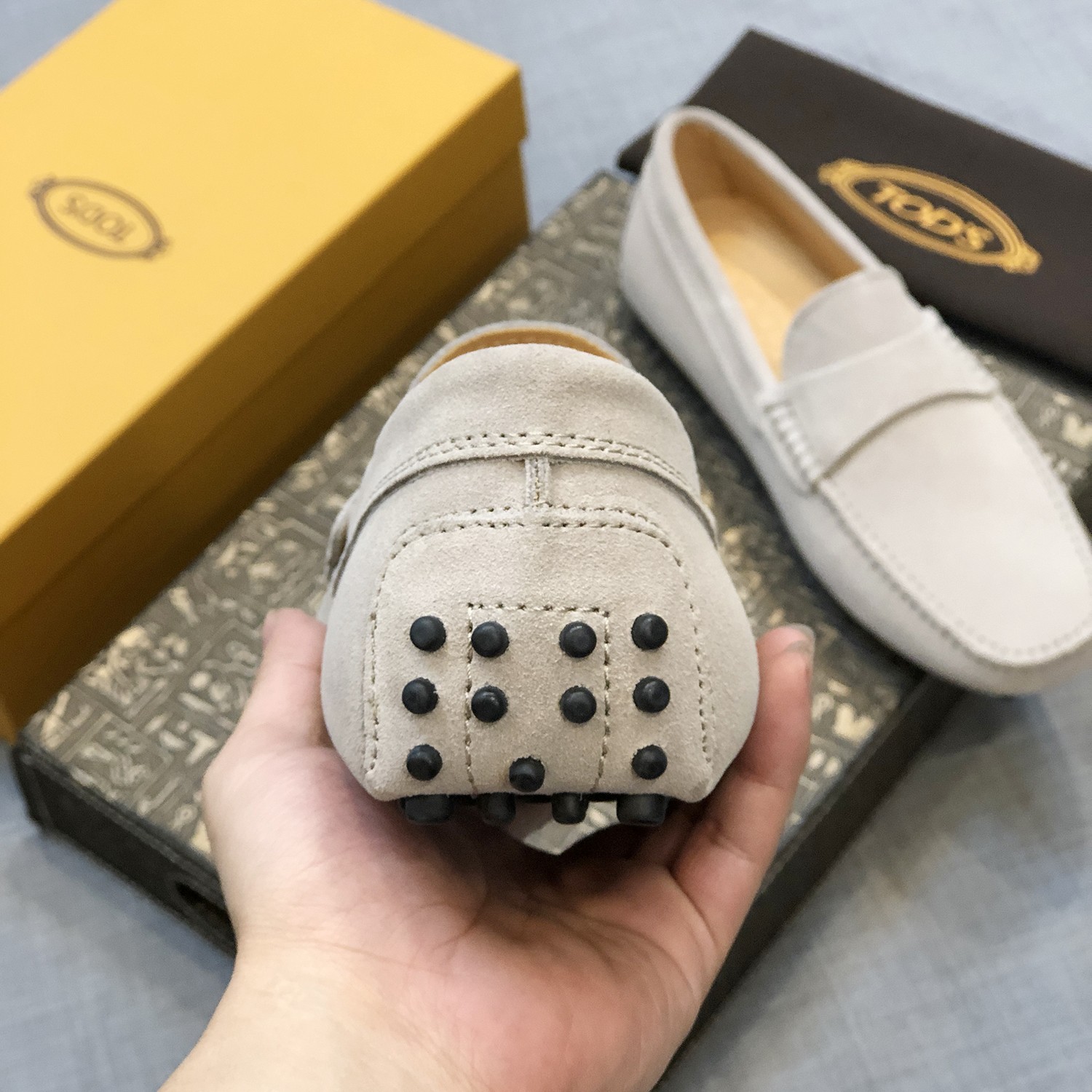 High-End Quality Men’s Sand-Skinned Almonds Shoes, Size 38-45, Light Gray, Original Packaging. - 图片 5