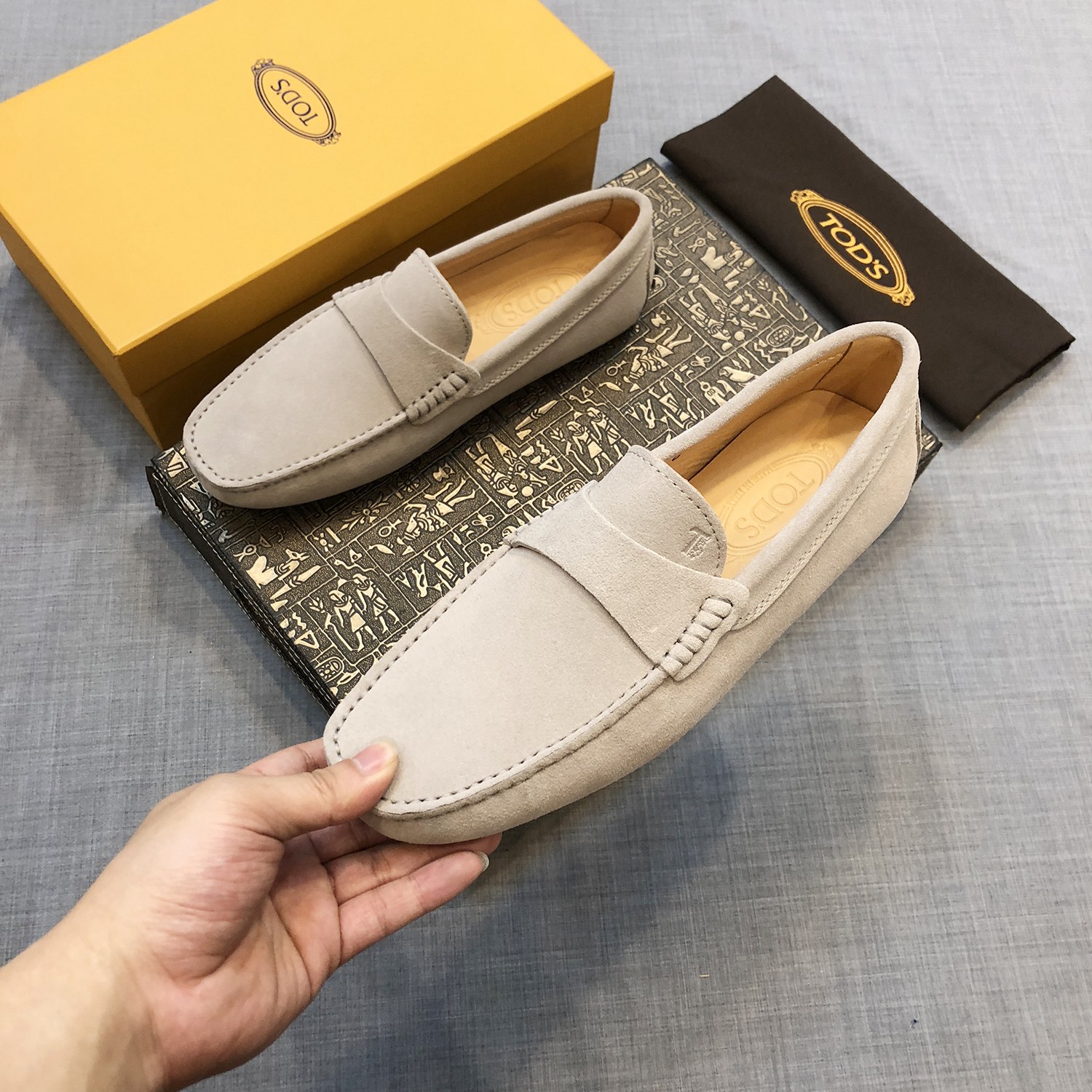 High-End Quality Men’s Sand-Skinned Almonds Shoes, Size 38-45, Light Gray, Original Packaging. - 图片 8
