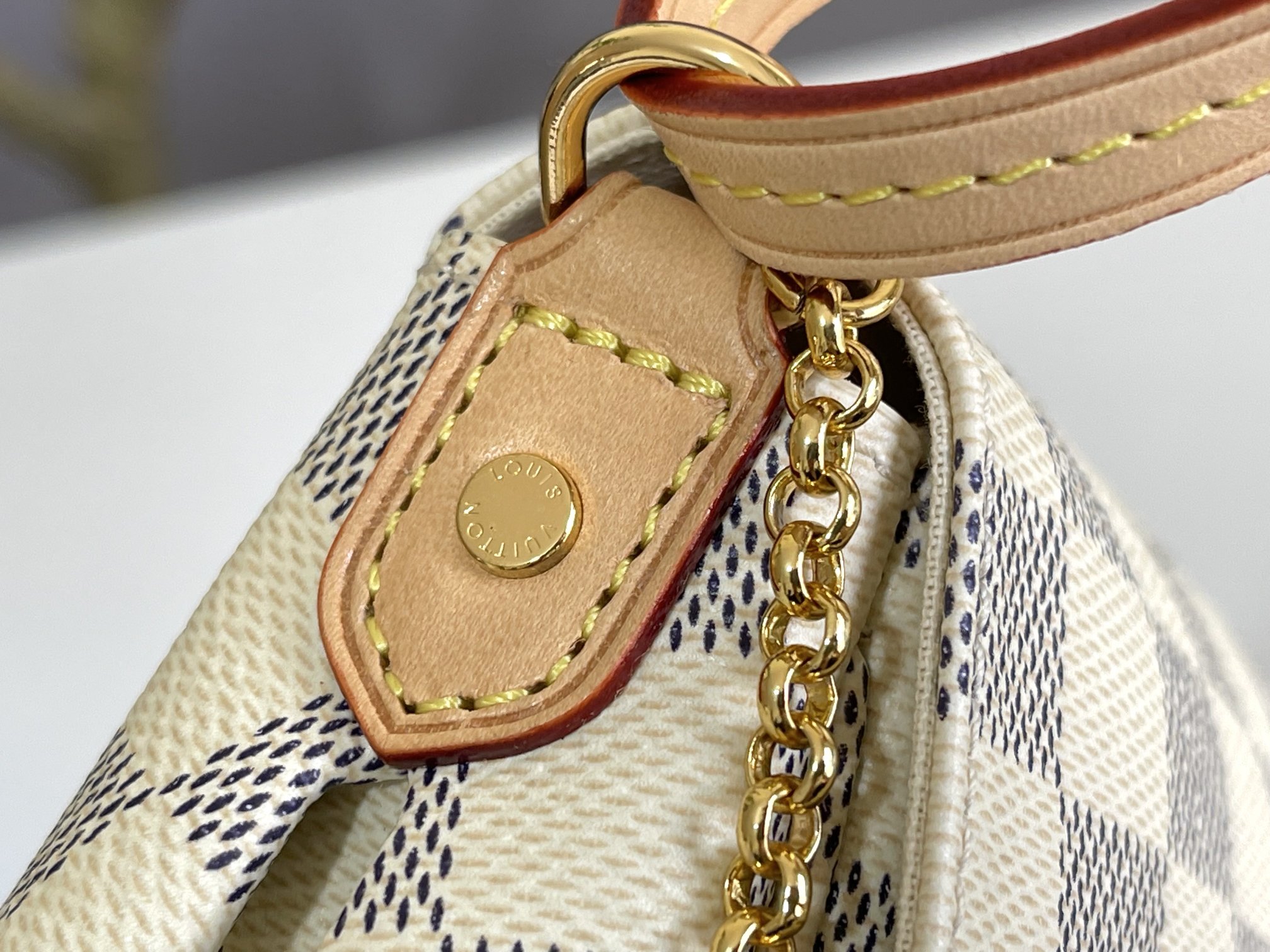 Louis Vuitton Haute Couture Classic Luxury Handbag Shoulder Crossbody 6
