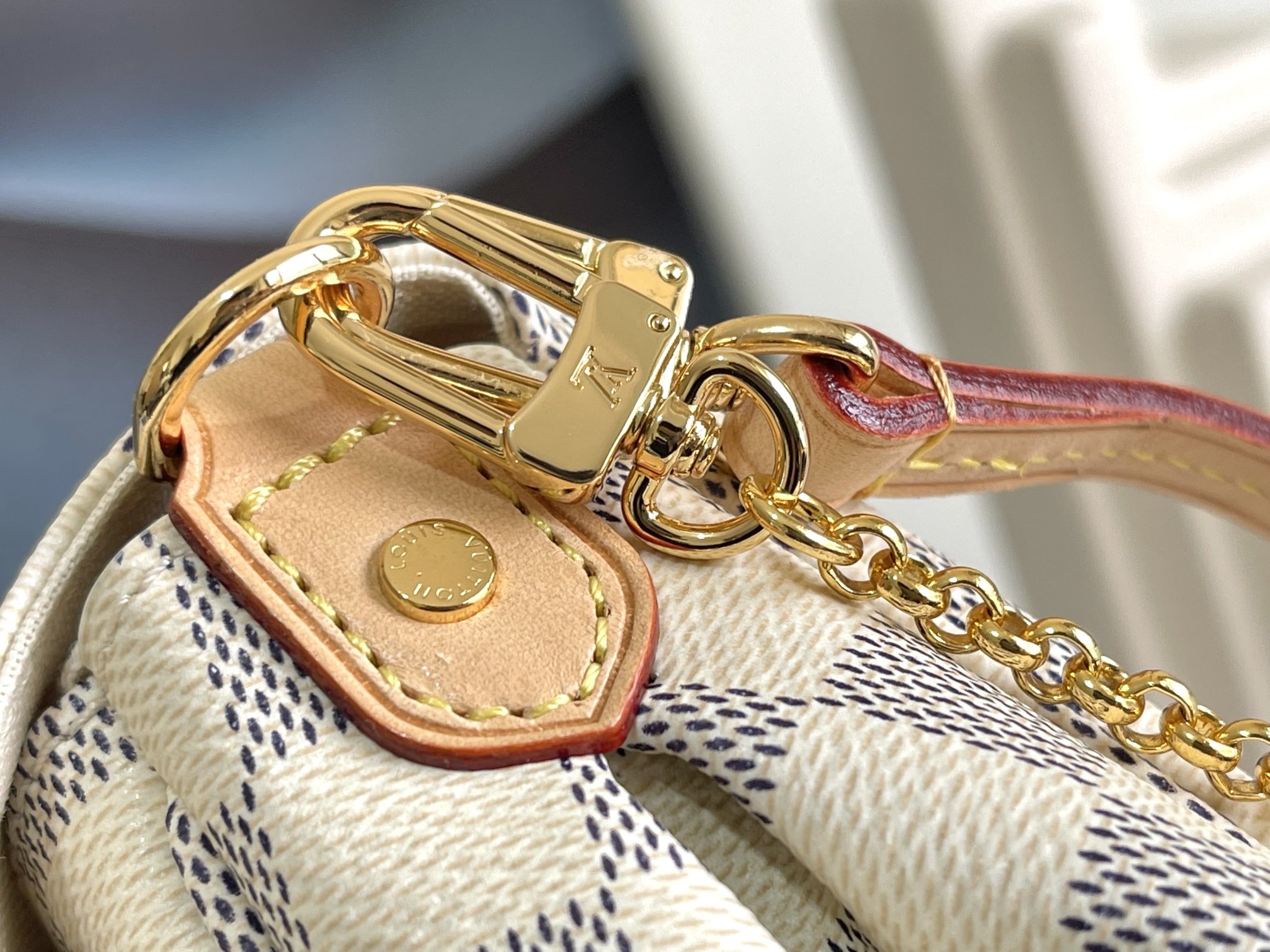 Louis Vuitton Haute Couture Classic Luxury Handbag Shoulder Crossbody 7