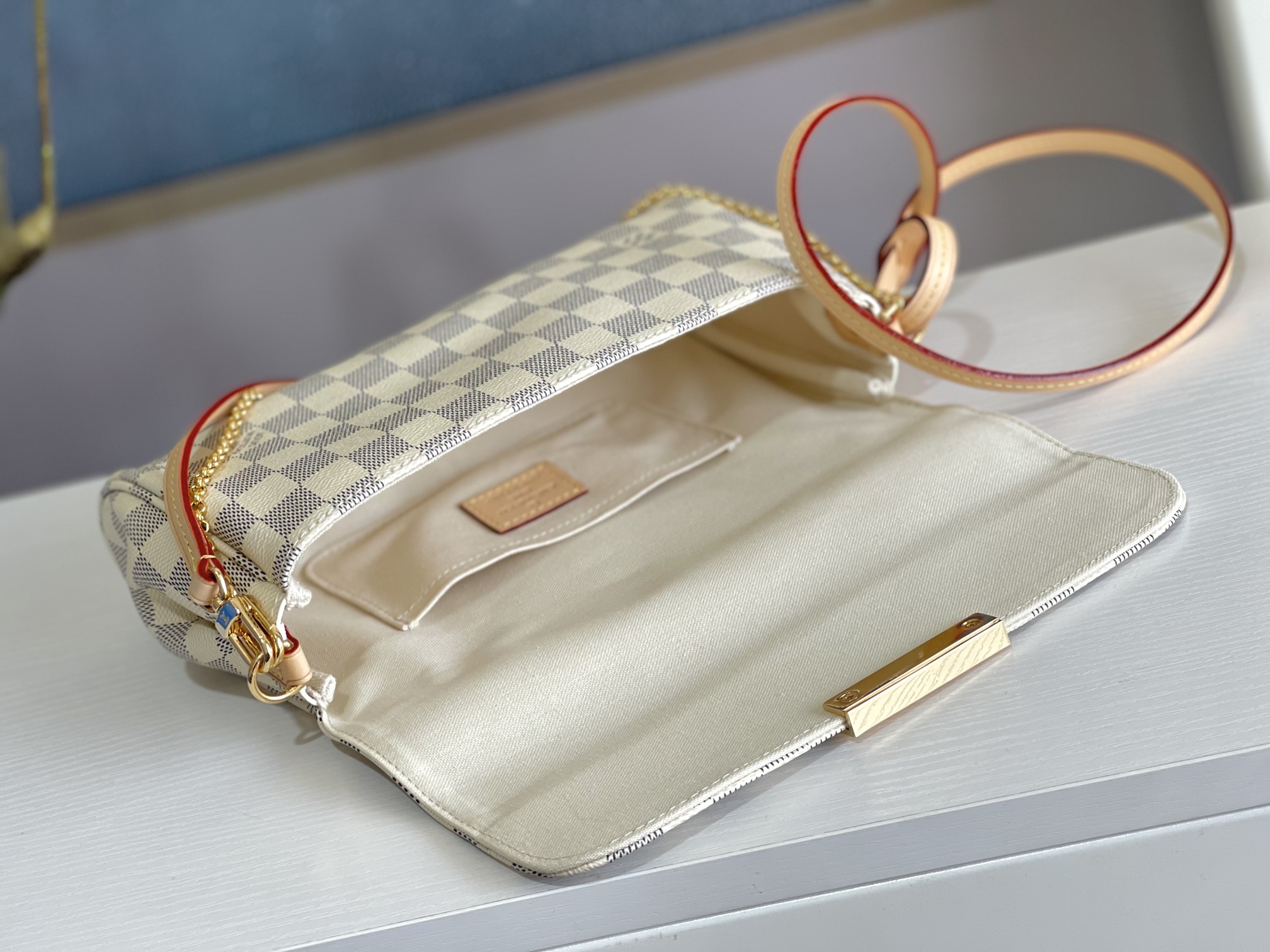 Louis Vuitton Haute Couture Classic Luxury Handbag Shoulder Crossbody 9