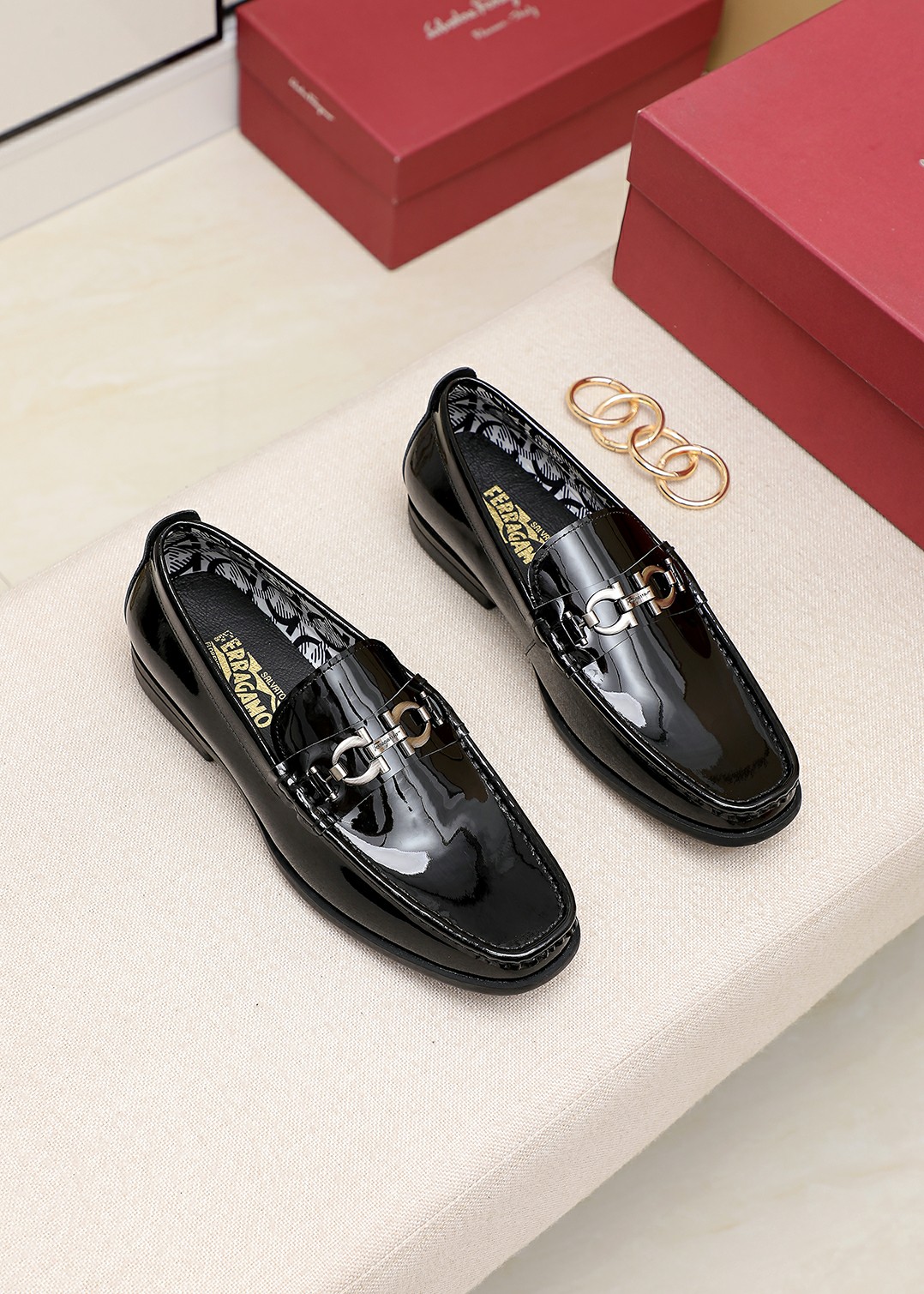 J0 Ferragamo 菲拉格慕••男士🚹皮鞋•✔顶级代购原单货、原版进口牛皮 ➕进口真皮内里➕羊皮垫脚、原版大底