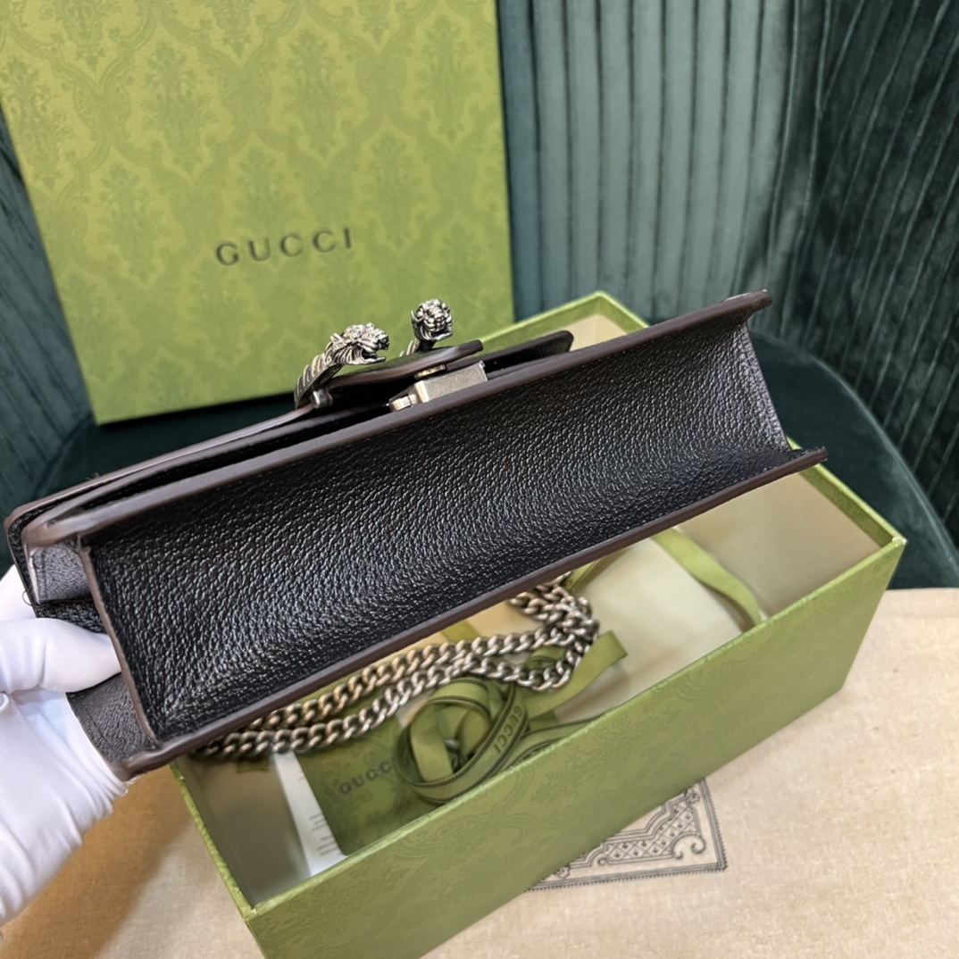 Gucci Bag Collection crafted with premium materials and signature design 4