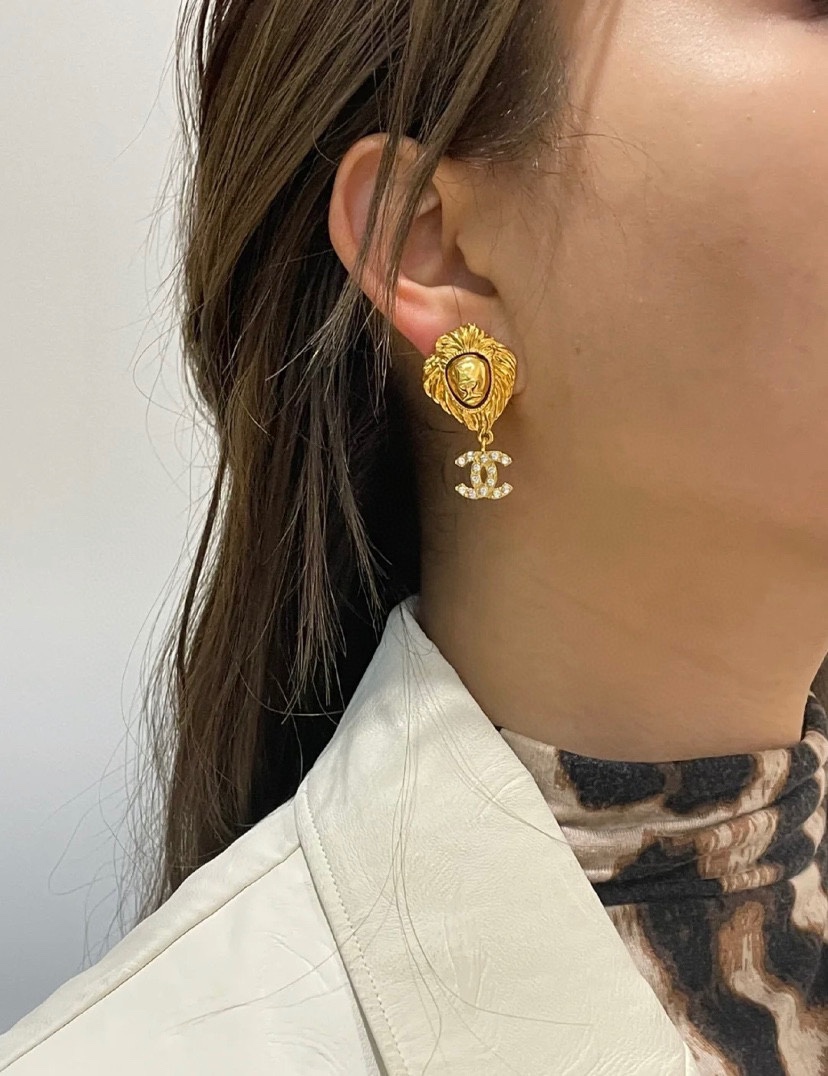 NO:720676,88180 [Ready for shipment] Ch@nel lion head earrings will definitely be a collector's item after N years, flashy, high-end, earrings, Cartier high-end jewelry1986090988180【现货即发】 Ch@nel 狮子头耳环 N年后一定是珍藏款 闪瞎 高级,,earrings,卡迪亚高端饰品,Jewelry