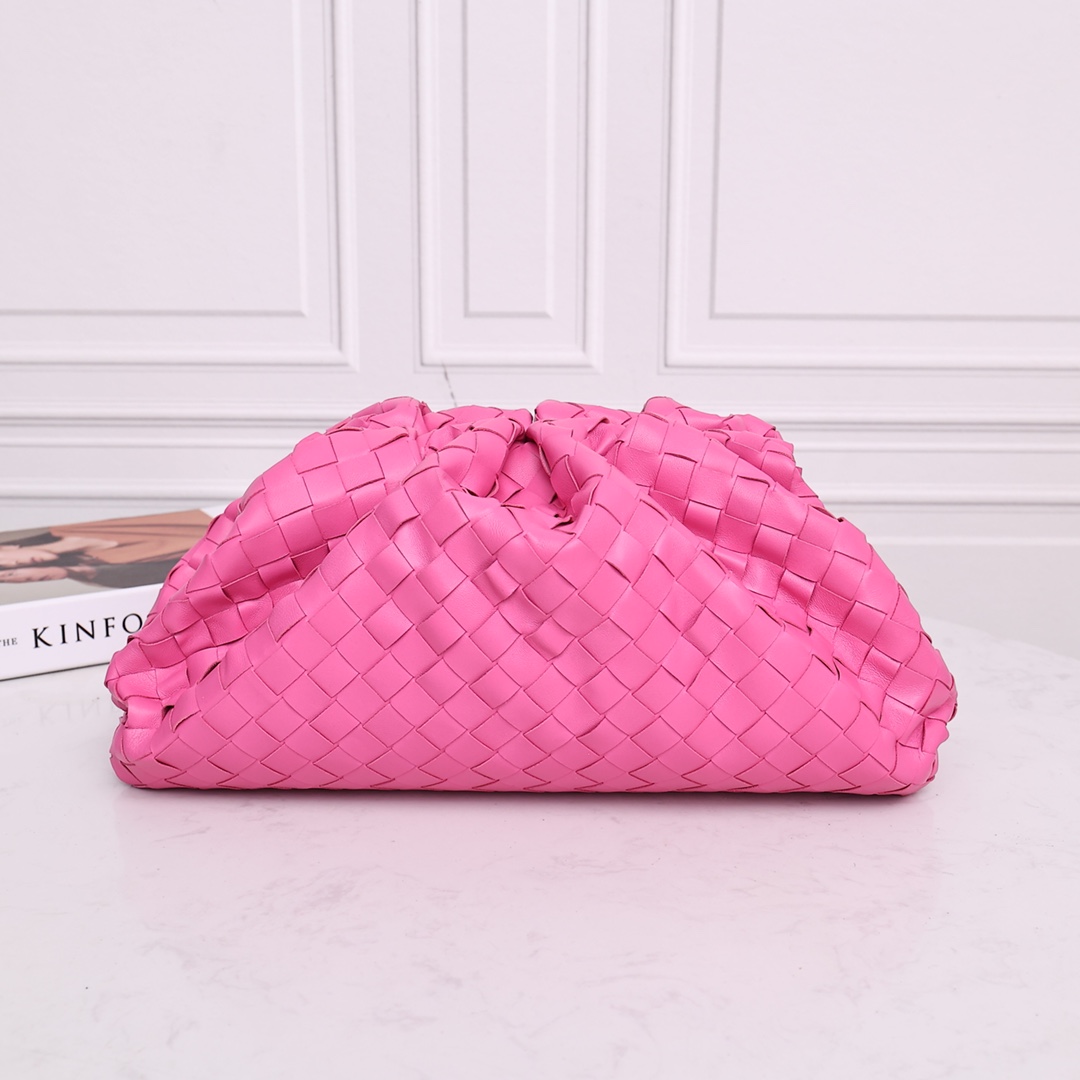 Bottega Veneta Pouch Large Intrecciato Clutch