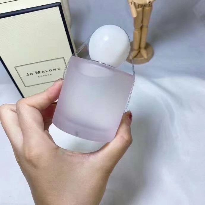 Jo Malone London Sakura Cherry Blossom Cologne, Floral Fragrance For Women 4 i1647329306 8946 2