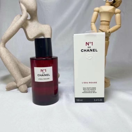 Chanel N°1 De L'Eau Rouge Revitalizing Fragrance Mist - 100ml 1 Chanel N°1 De L'Eau Rouge Revitalizing Fragrance Mist - 100ml