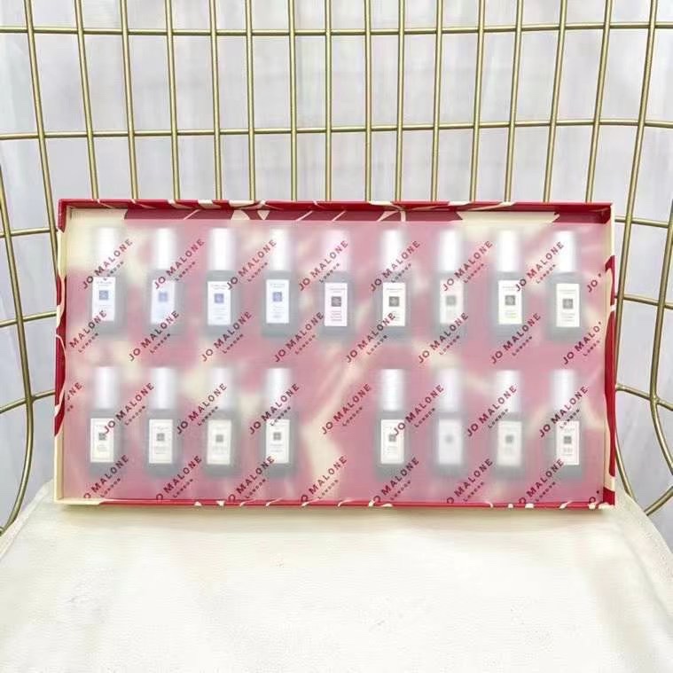 Jo Malone London Miniature Perfume Set, 17-Piece Floral Collection 3 i1647329560 4432 2