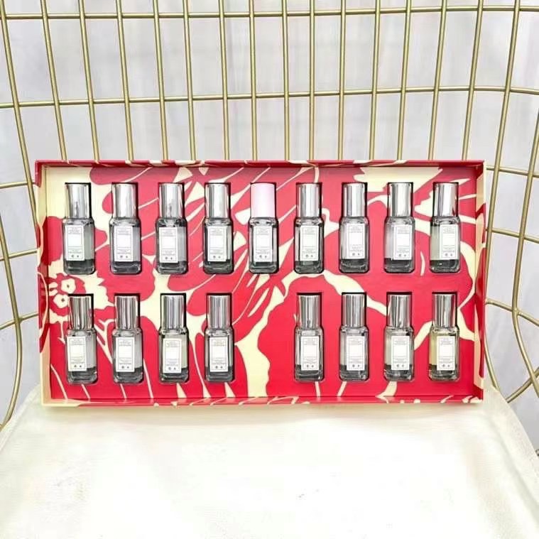 Jo Malone London Miniature Perfume Set, 17-Piece Floral Collection 5 i1647329560 7821 4