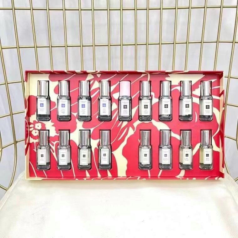 Jo Malone London Miniature Perfume Set, 17-Piece Floral Collection 4 i1647329560 9679 3