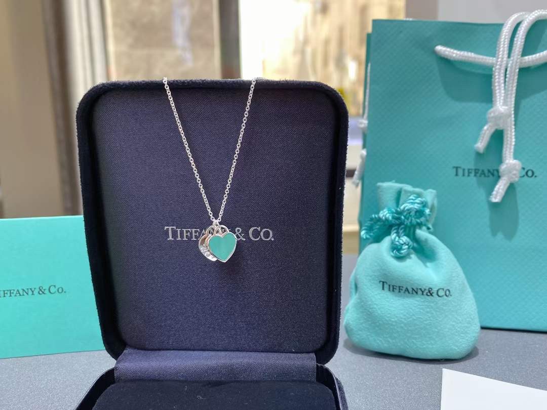 Tiffany & Co. Tiffany双心形珐琅蓝心、粉心爱心吊坠项链