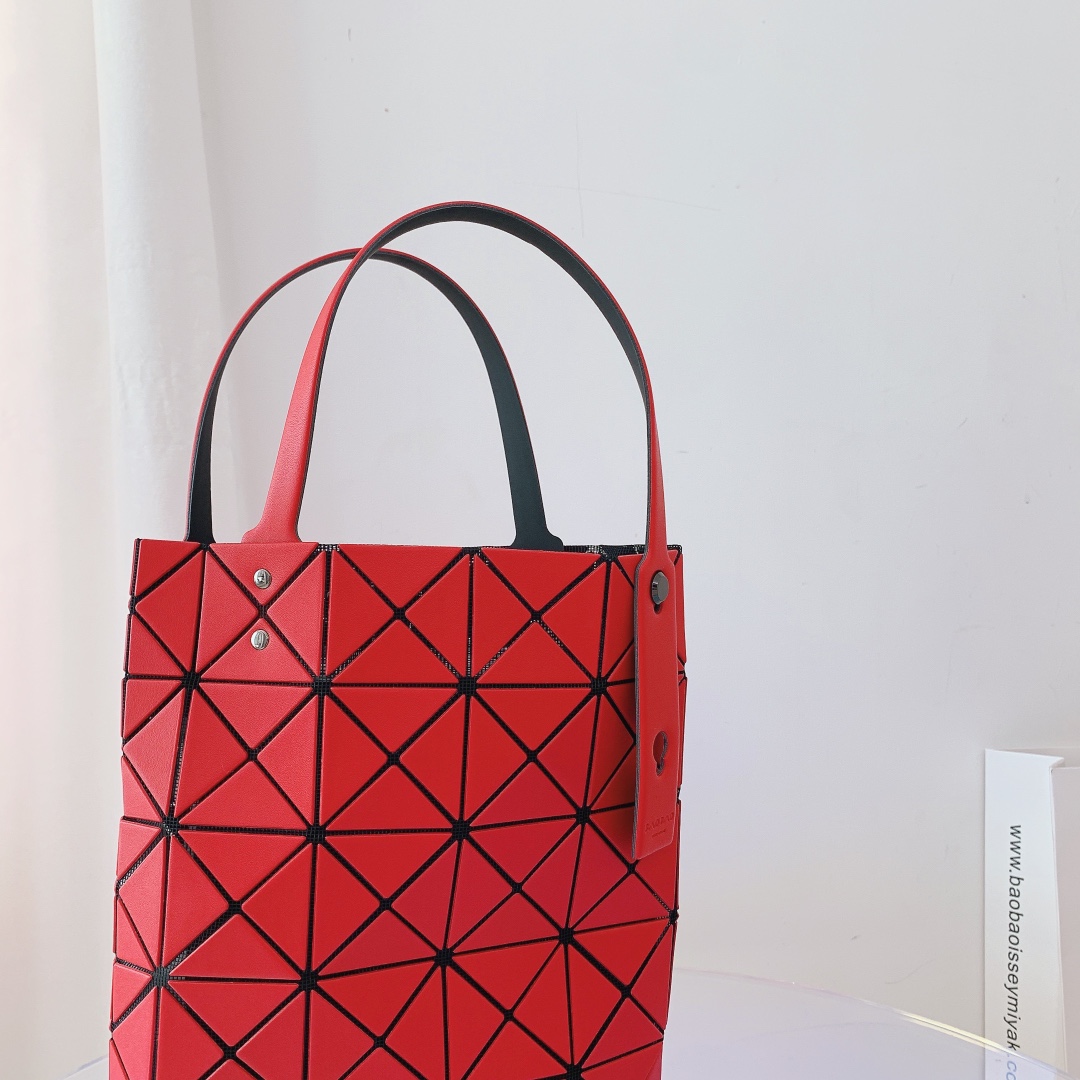 ISSEYMIYAKE三宅一生LUCENT BOXY 系列手提袋BB21-AG852