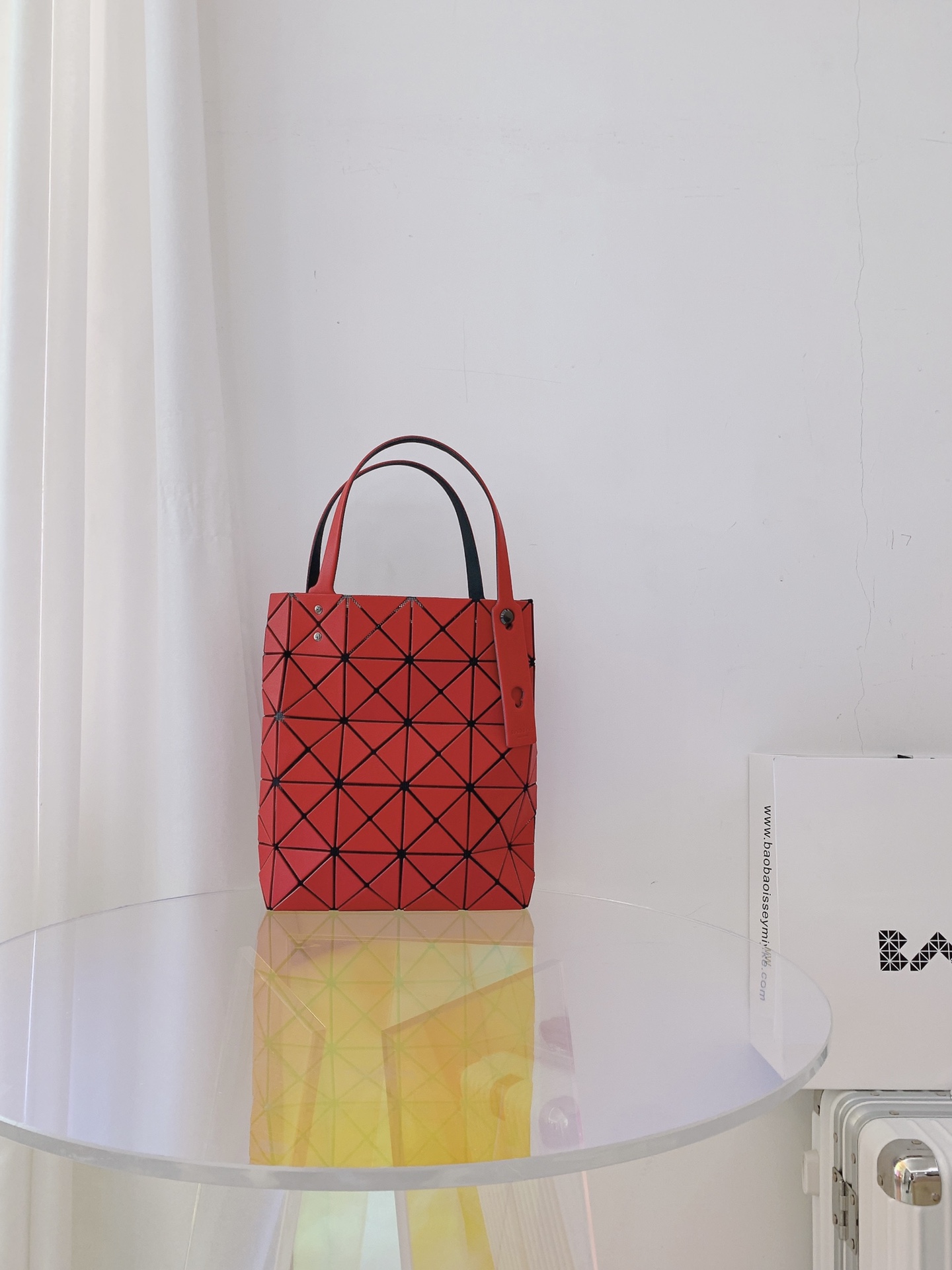 ISSEYMIYAKE三宅一生LUCENT BOXY 系列手提袋BB21-AG852