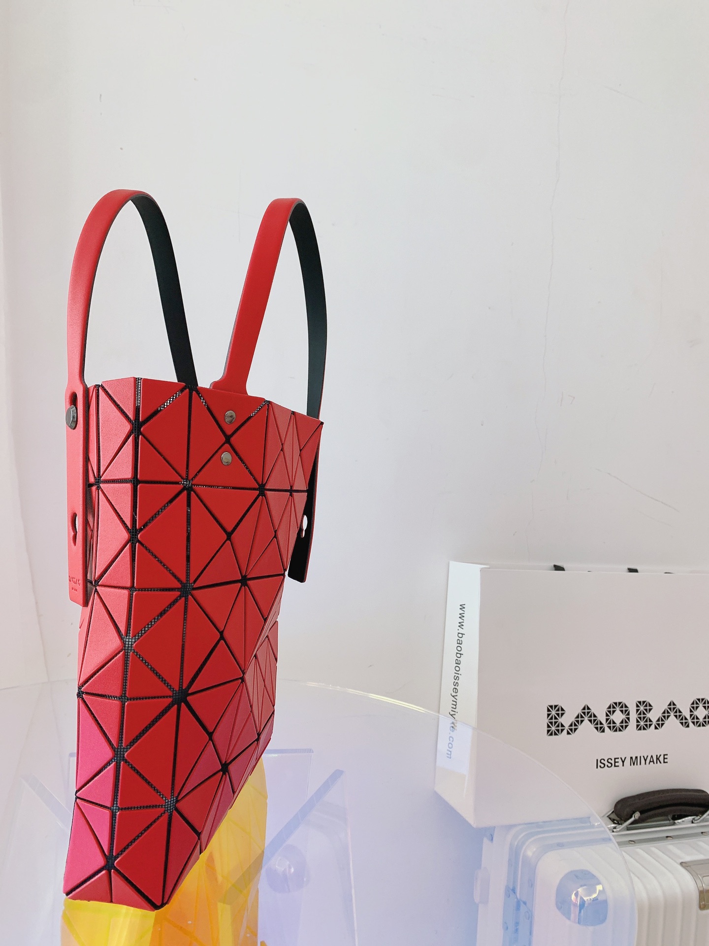 ISSEYMIYAKE三宅一生LUCENT BOXY 系列手提袋BB21-AG852