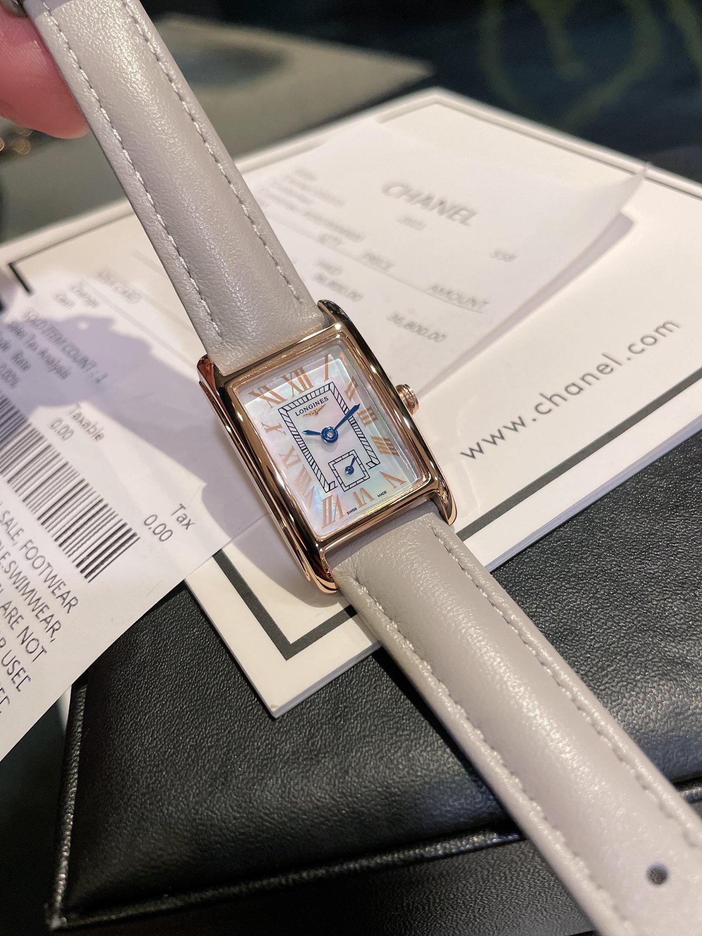 L5  米灰色 最火浪琴 Longines 超好看的 小姐姐们赶紧入手 浪琴  Longines 戴卓维纳系列 精致两针半女士腕表 316精钢表带 直径33*22mm厚7m”},”sku”:{“id”:”default