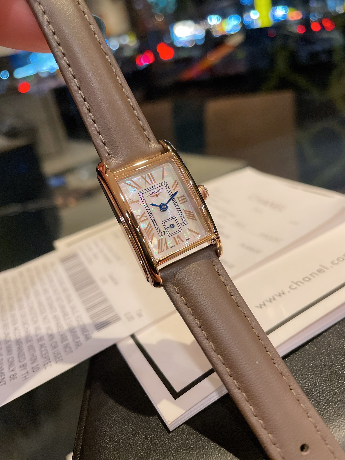 L5  咖啡色 最火浪琴 Longines 超好看的 小姐姐们赶紧入手 浪琴  Longines 戴卓维纳系列 精致两针半女士腕表 316精钢表带 直径33*22mm厚7m