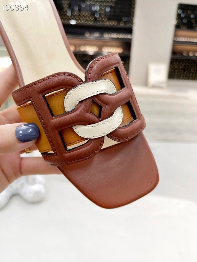 I0  Bally /巴利官网PEONIFLAT女款拖鞋🩴出货了鞋子工艺复杂，6⃣️个颜色上脚都好看🔜码段：35-3940 41 42特殊码定做不退换