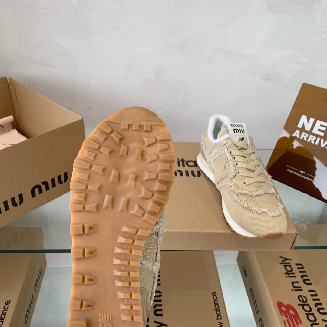 【Miu Miu × New Balance 574】 miumiu新百伦联名 2022ss走秀情侣款男女同款运动鞋