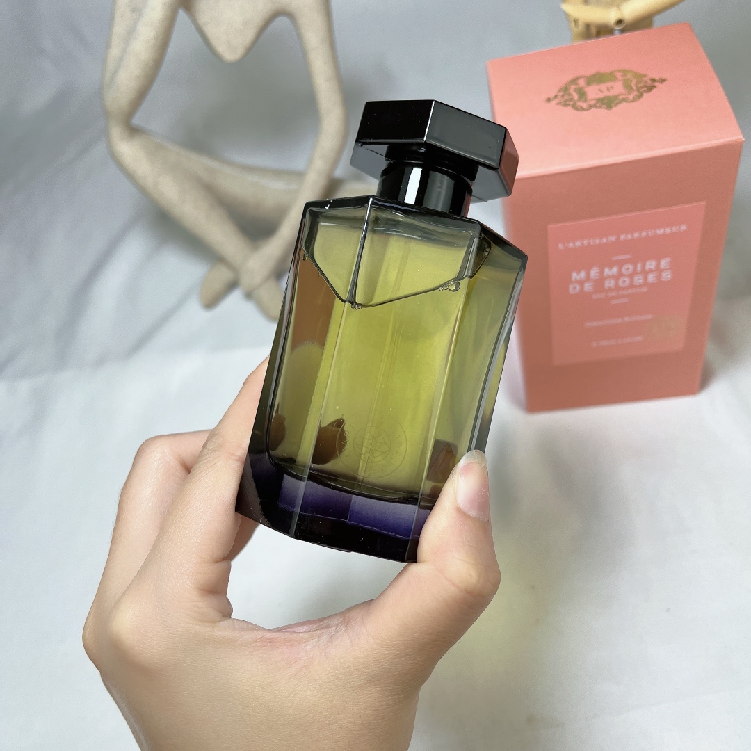 85💰原单品质
阿蒂仙之香2022新香MEMOIRE DE ROSES 玫瑰追忆100ml，L'Artisan Parfumeur - Mémoire de Roses -新品玫瑰追忆100ml
香水柑橘