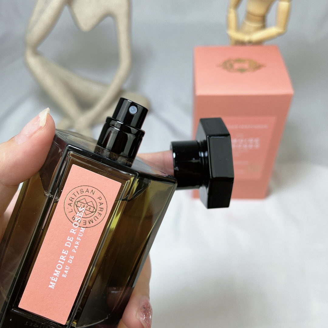 85💰原单品质
阿蒂仙之香2022新香MEMOIRE DE ROSES 玫瑰追忆100ml，L'Artisan Parfumeur - Mémoire de Roses -新品玫瑰追忆100ml
香水柑橘